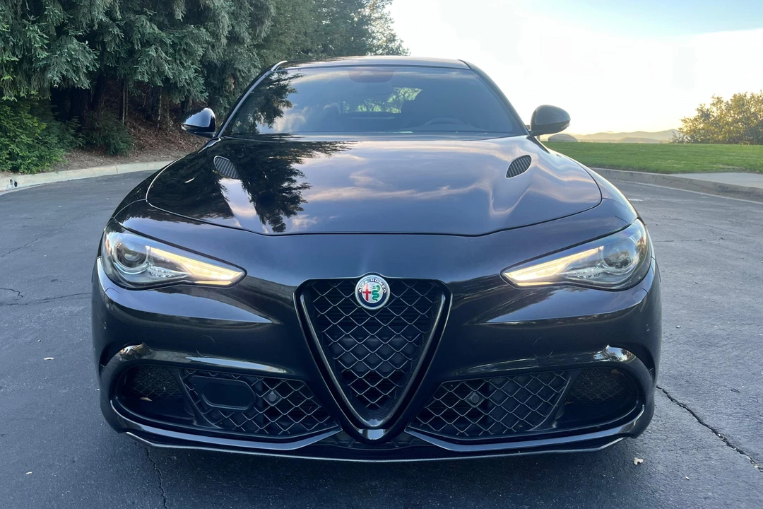 2018 Alfa Romeo Giulia Quadrifoglio - Image 2 of 31