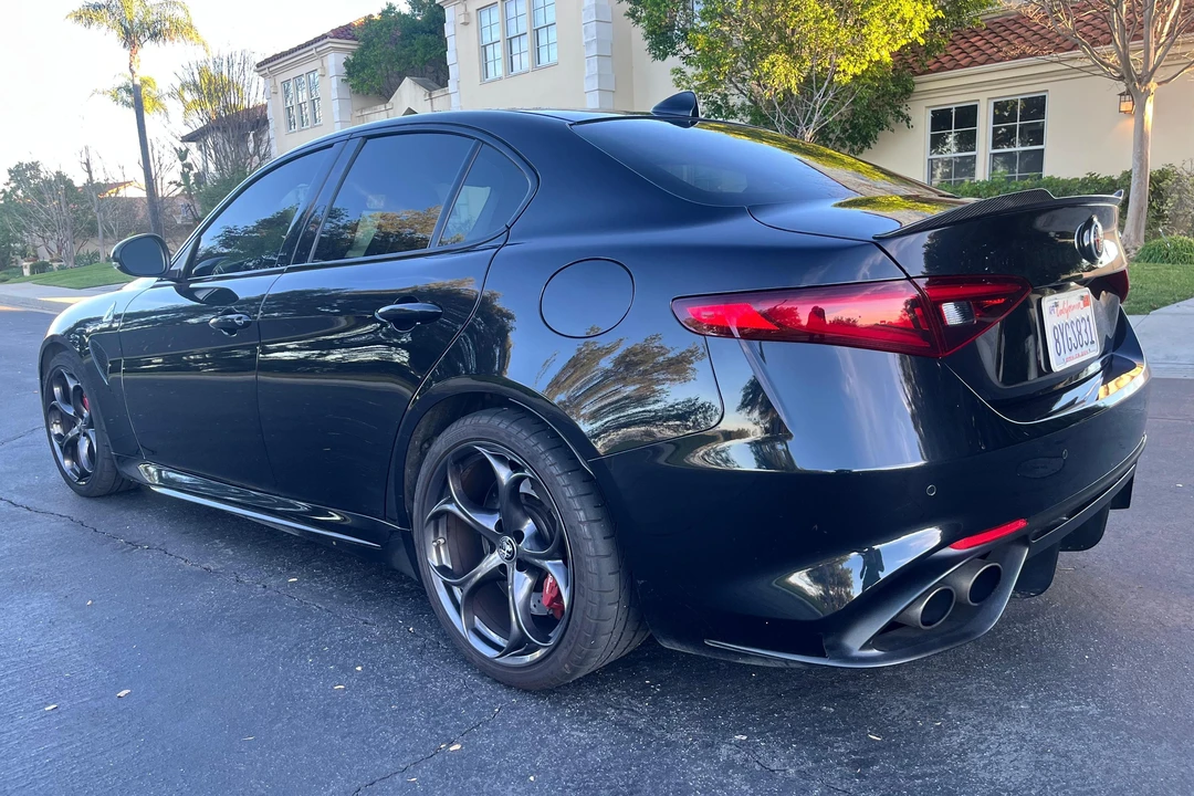 2018 Alfa Romeo Giulia Quadrifoglio - Image 4 of 31