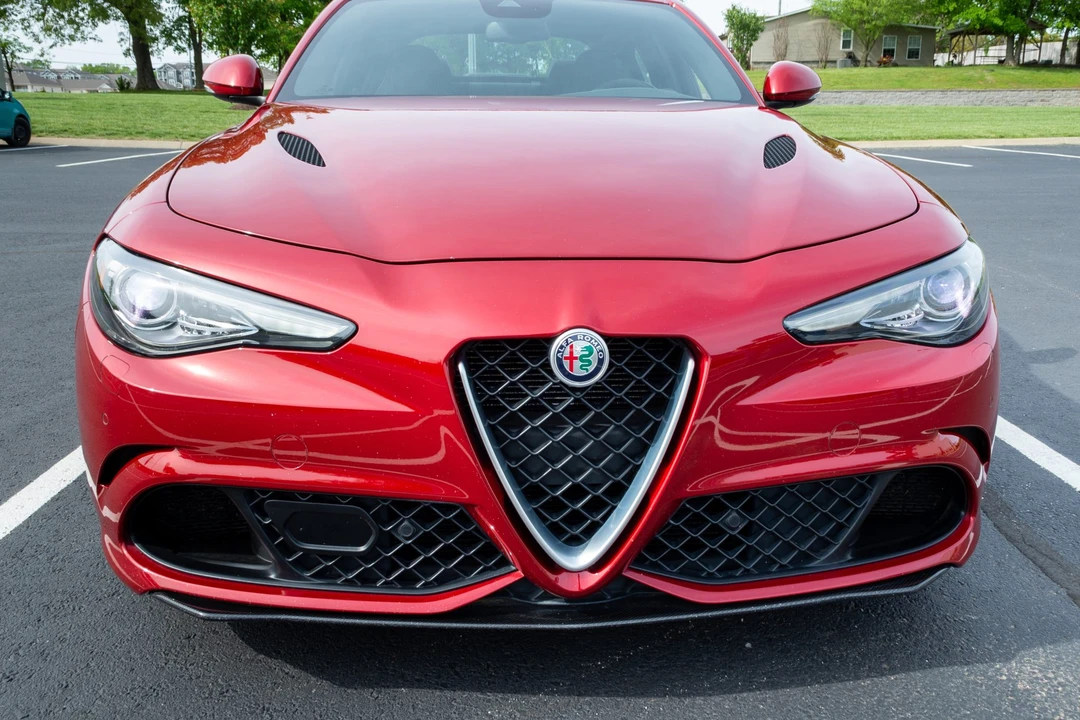 2018 Alfa Romeo Giulia Quadrifoglio - Image 10 of 31