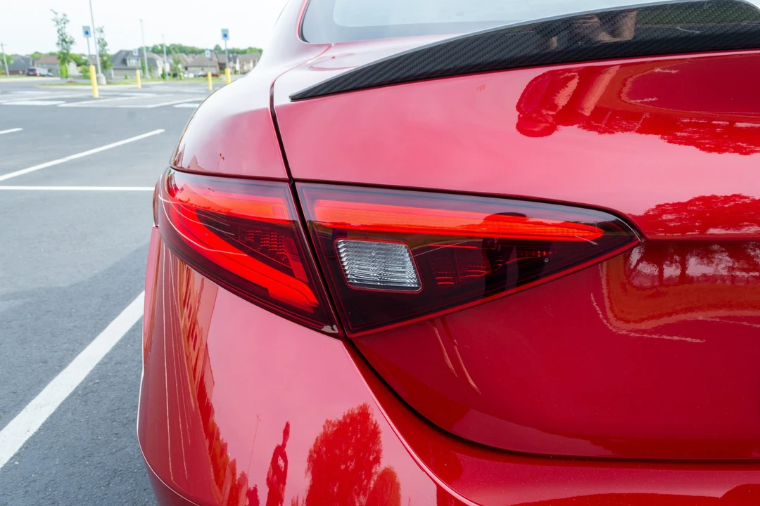 2018 Alfa Romeo Giulia Quadrifoglio - Image 14 of 31