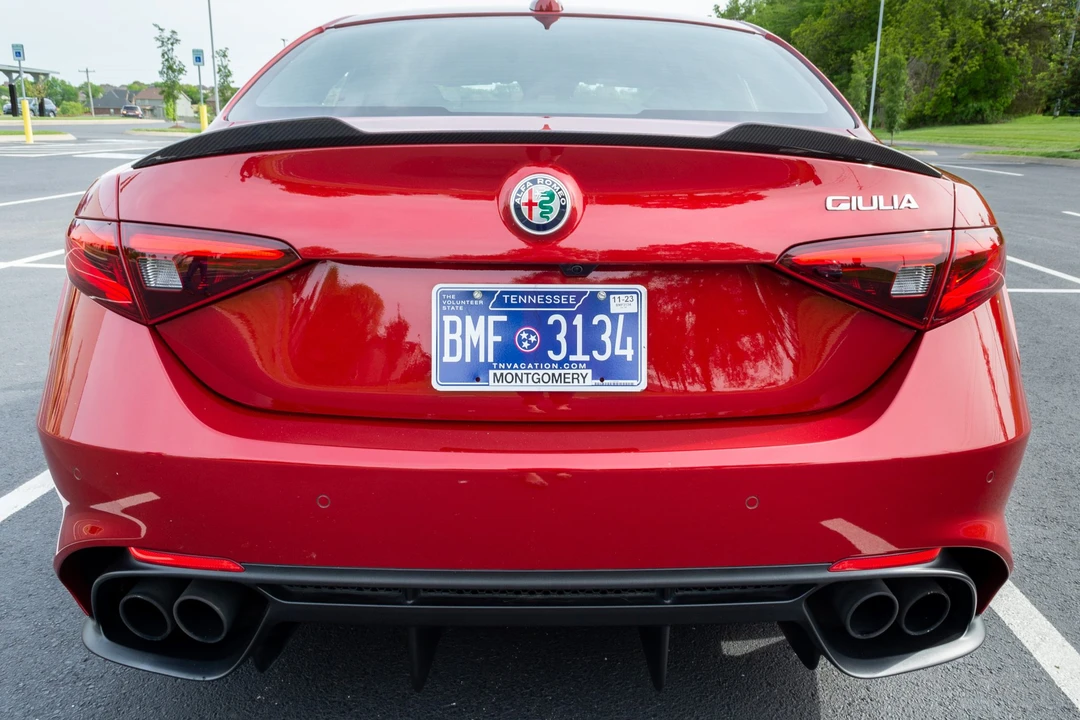 2018 Alfa Romeo Giulia Quadrifoglio - Image 13 of 31