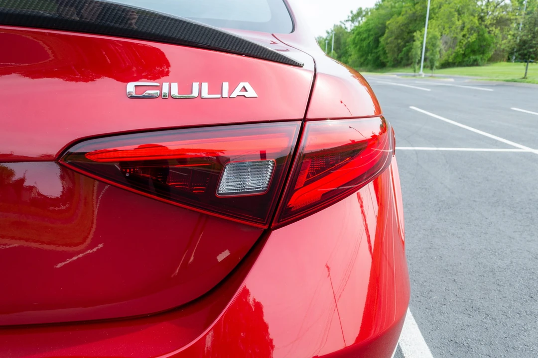2018 Alfa Romeo Giulia Quadrifoglio - Image 15 of 31