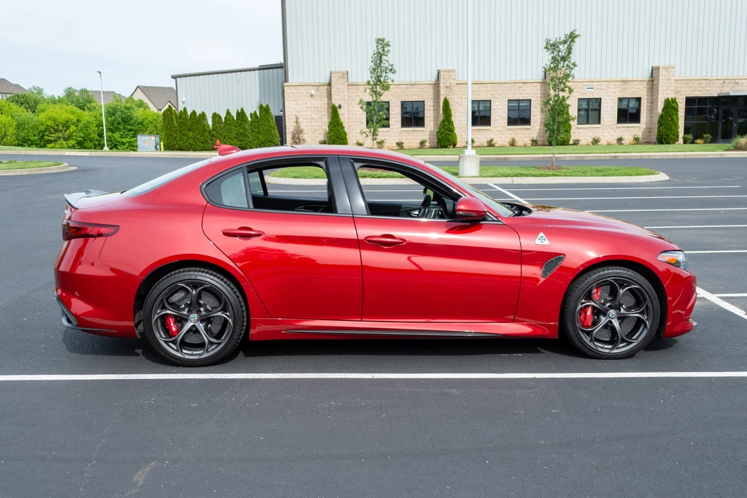2018 Alfa Romeo Giulia Quadrifoglio - Image 5 of 31