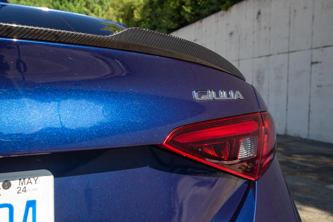 2018 Alfa Romeo Giulia Quadrifoglio - Image 13 of 31