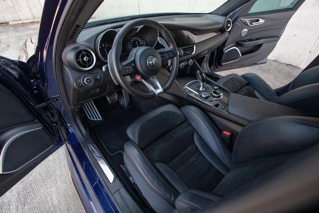 2018 Alfa Romeo Giulia Quadrifoglio - Image 30 of 31