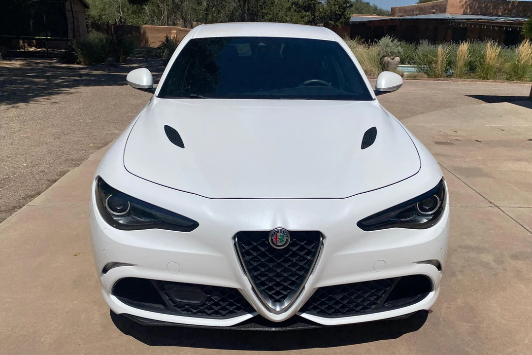 2018 Alfa Romeo Giulia Quadrifoglio - Image 2 of 31