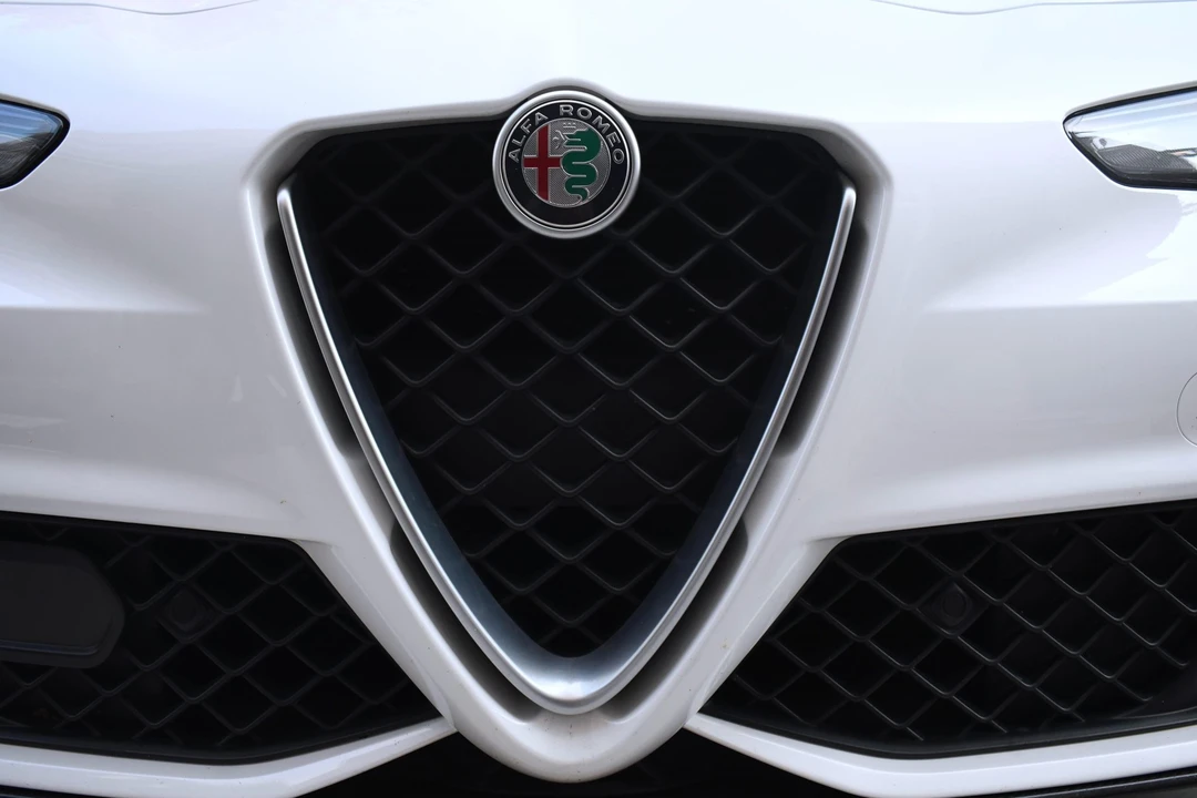 2018 Alfa Romeo Giulia Quadrifoglio - Image 16 of 31