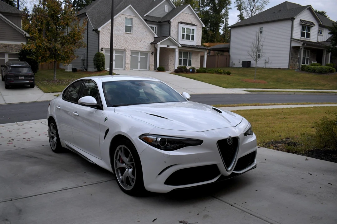 2018 Alfa Romeo Giulia Quadrifoglio - Image 4 of 31