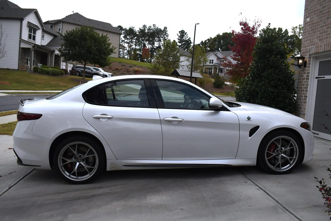 2018 Alfa Romeo Giulia Quadrifoglio - Image 6 of 31