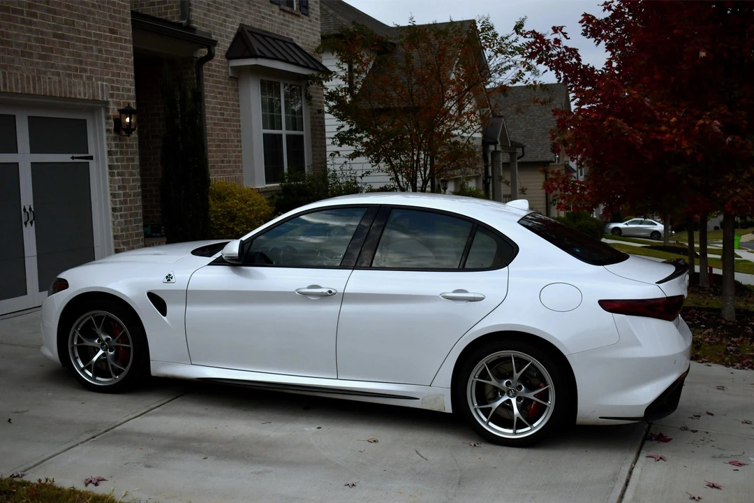 2018 Alfa Romeo Giulia Quadrifoglio - Image 12 of 31