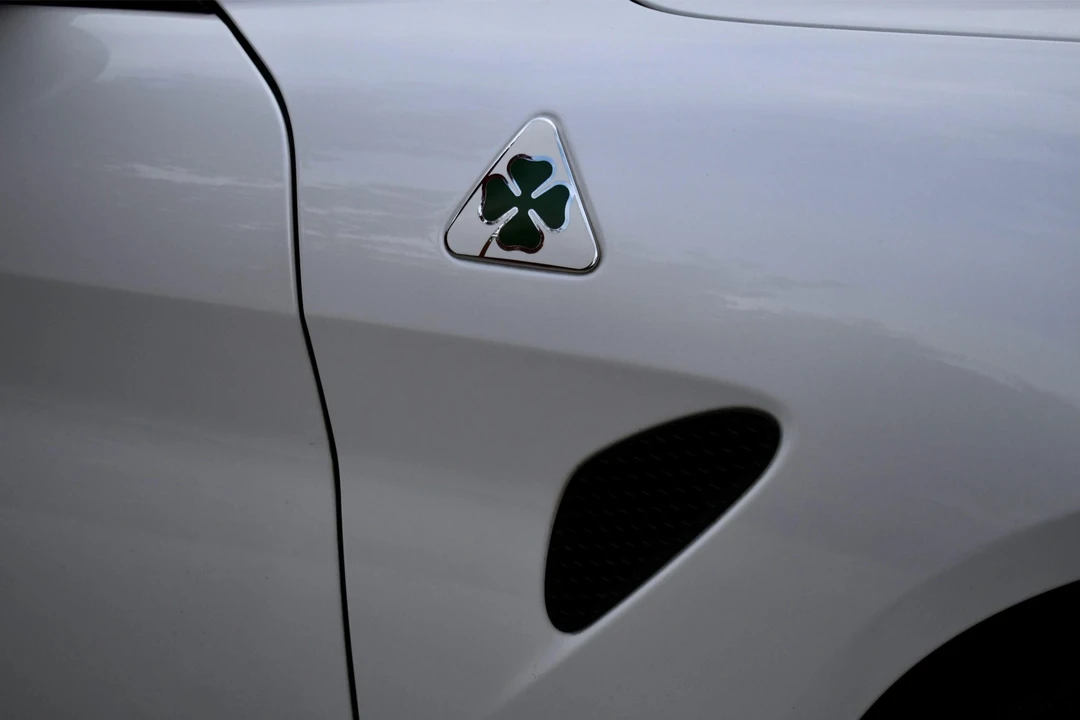 2018 Alfa Romeo Giulia Quadrifoglio - Image 28 of 31