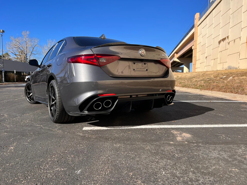 2018 Alfa Romeo Giulia Quadrifoglio - Image 17 of 31