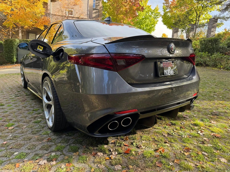 2018 Alfa Romeo Giulia Quadrifoglio - Image 15 of 31