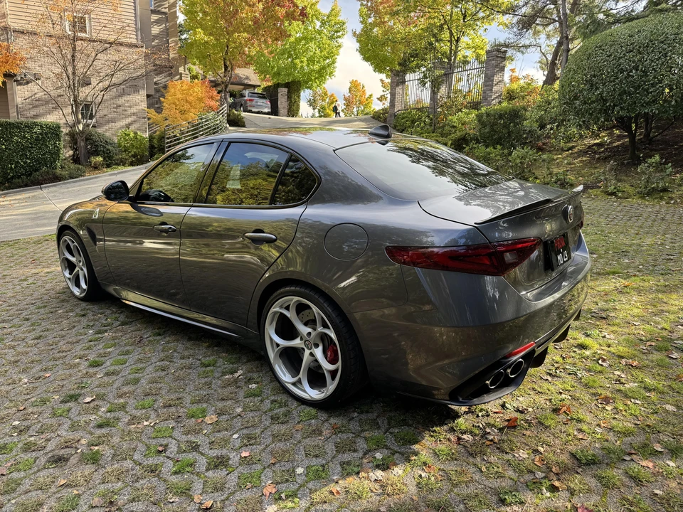 2018 Alfa Romeo Giulia Quadrifoglio - Image 12 of 31