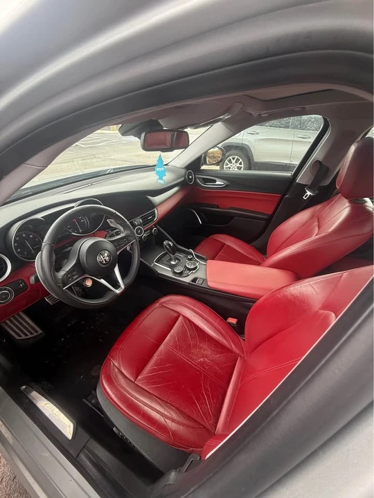 2018 Alfa Romeo Giulia - Image 4 of 5