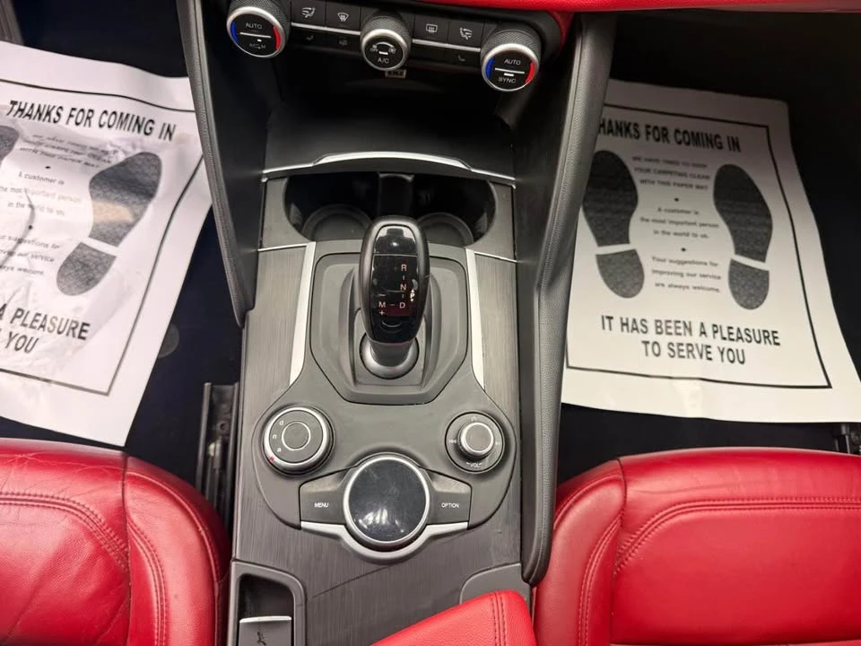2018 Alfa Romeo Giulia - Image 10 of 15