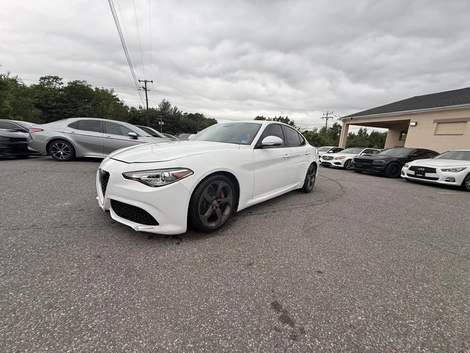 2018 Alfa Romeo Giulia - Image 2 of 15