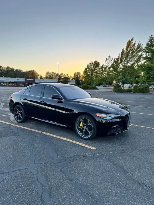 2018 Alfa Romeo Giulia - Image 8 of 19