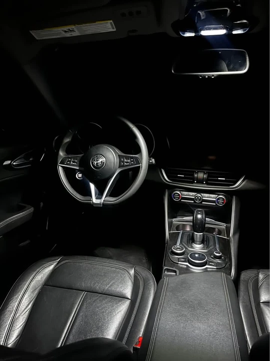 2018 Alfa Romeo Giulia - Image 8 of 14