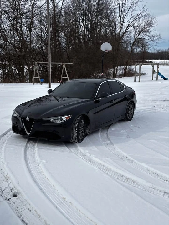 2018 Alfa Romeo Giulia - Image 5 of 14