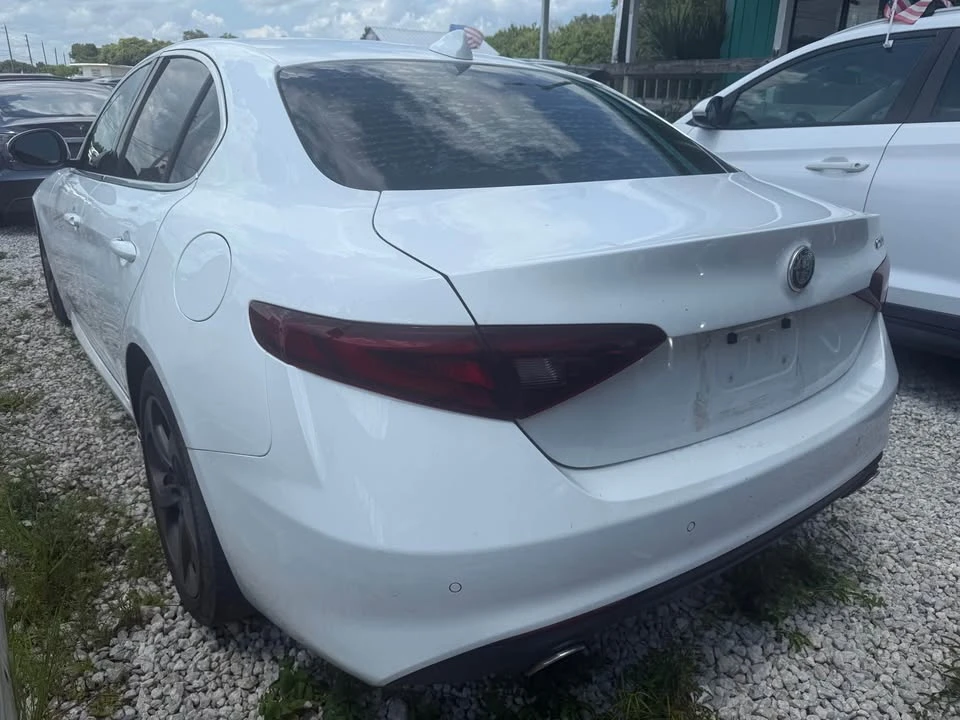 2018 Alfa Romeo Giulia - Image 2 of 5
