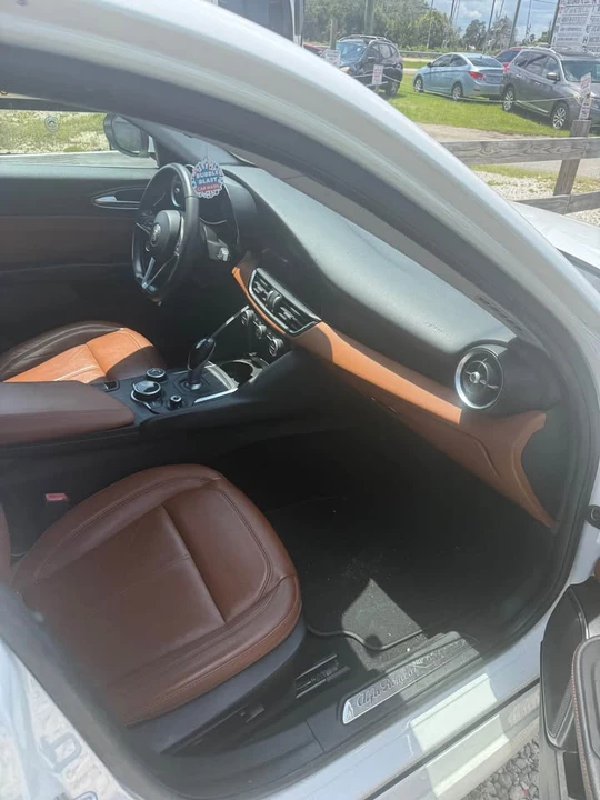 2018 Alfa Romeo Giulia - Image 3 of 5