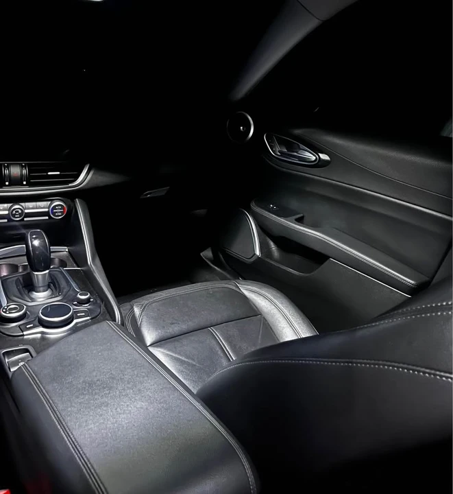 2018 Alfa Romeo Giulia - Image 7 of 14