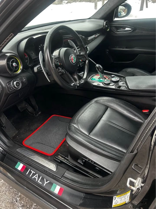 2018 Alfa Romeo Giulia - Image 8 of 12