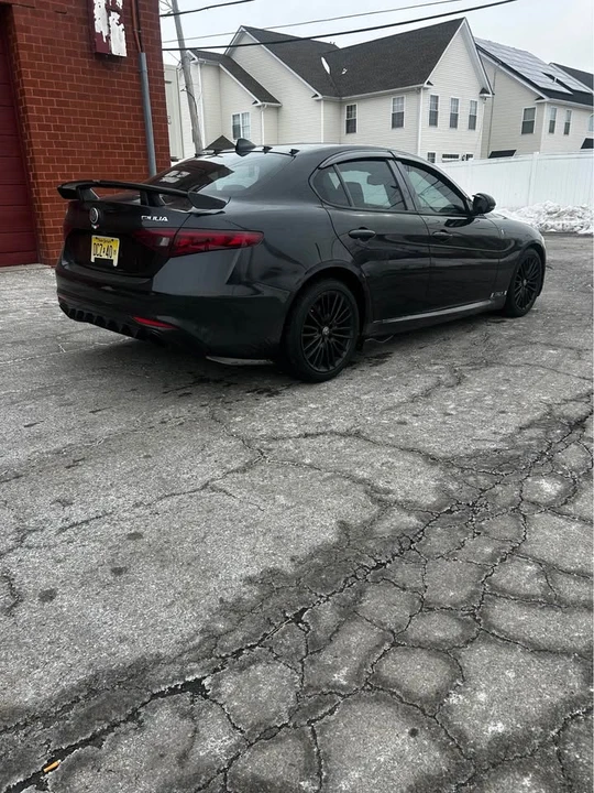 2018 Alfa Romeo Giulia - Image 6 of 12