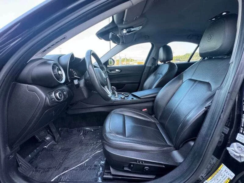 2018 Alfa Romeo Giulia - Image 9 of 17