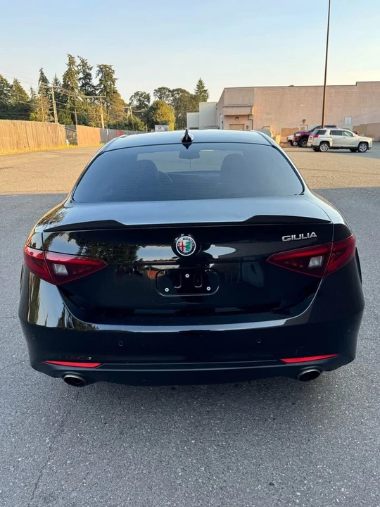 2018 Alfa Romeo Giulia - Image 6 of 20