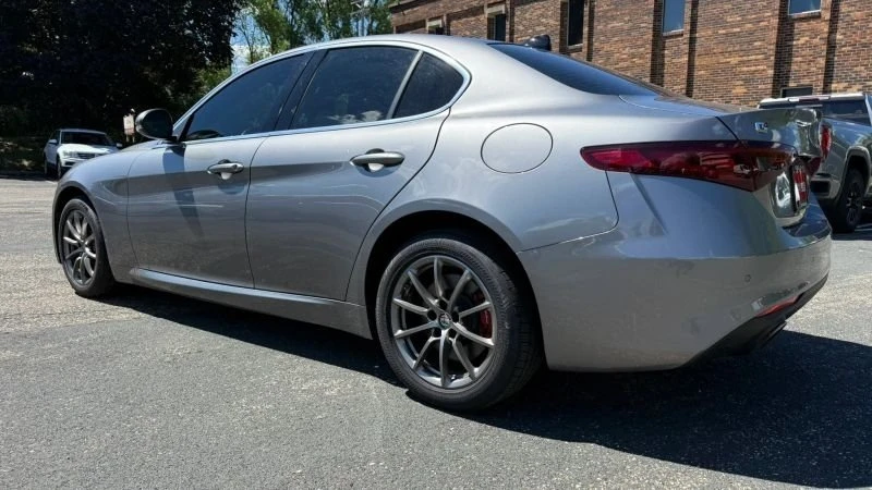 2018 Alfa Romeo Giulia - Image 2 of 20