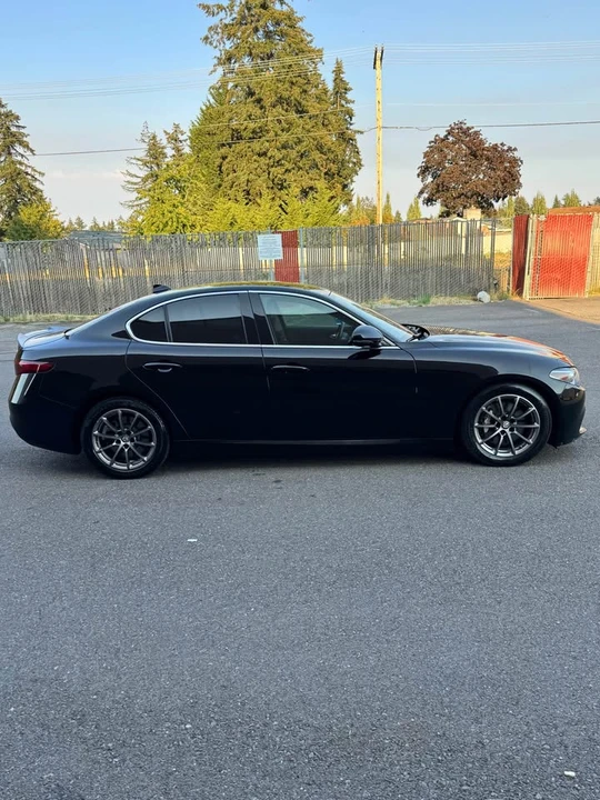 2018 Alfa Romeo Giulia - Image 4 of 20