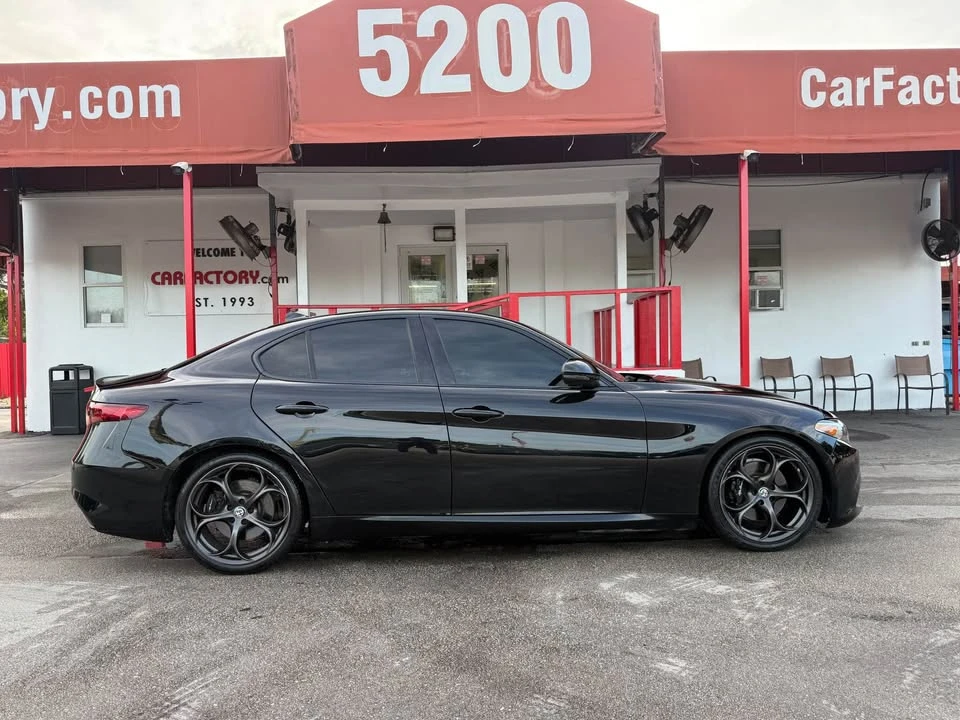 2018 Alfa Romeo Giulia - Image 4 of 10