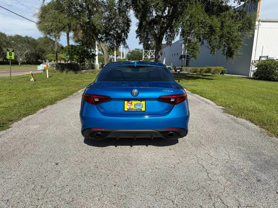 2018 Alfa Romeo Giulia - Image 8 of 15