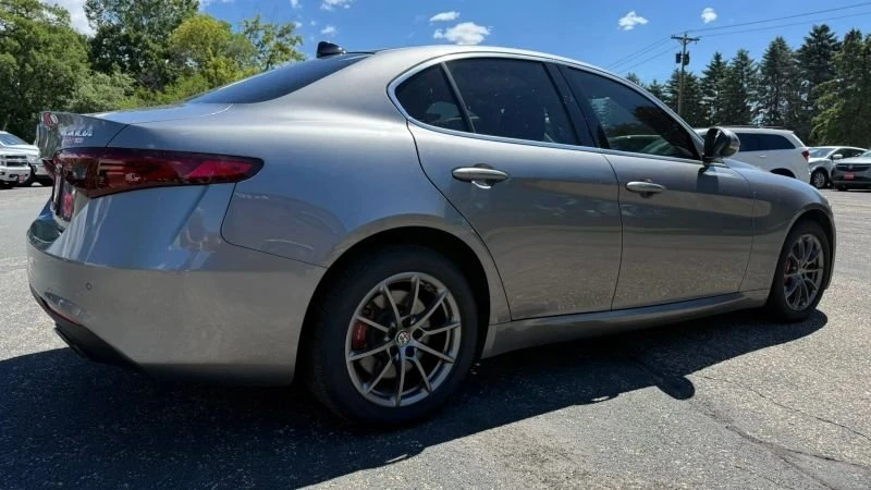 2018 Alfa Romeo Giulia - Image 6 of 20