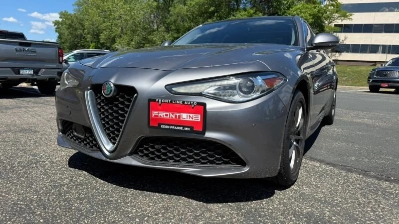 2018 Alfa Romeo Giulia - Image 11 of 20