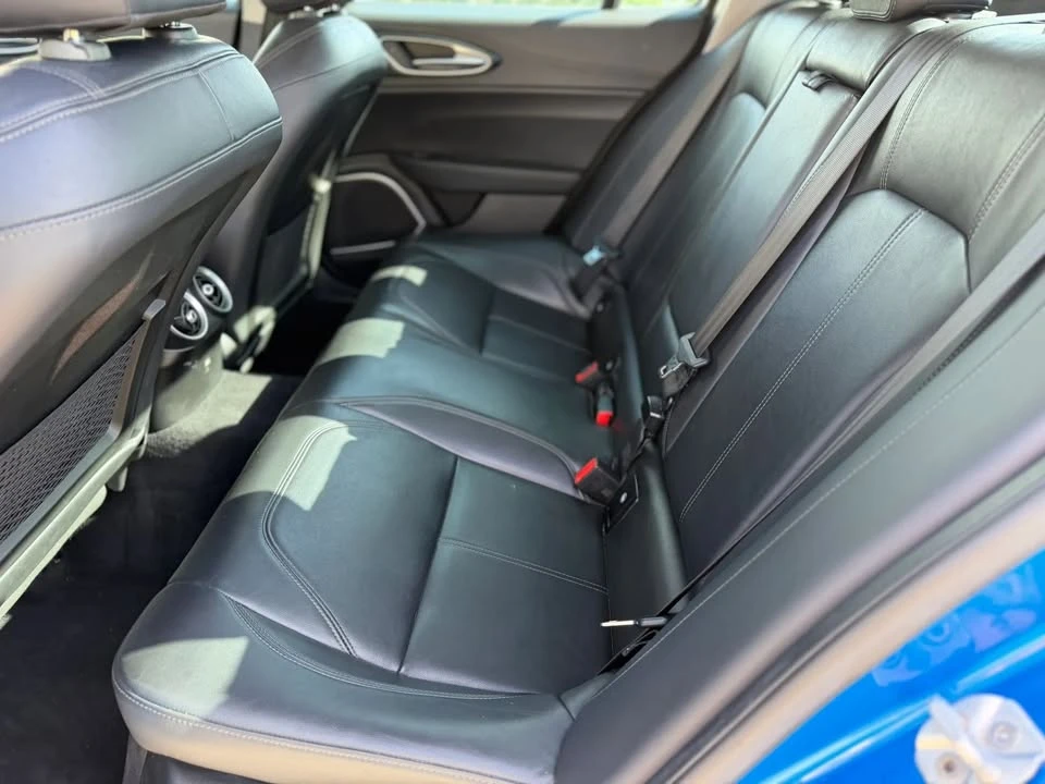 2018 Alfa Romeo Giulia - Image 16 of 16