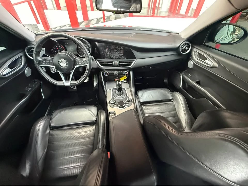 2018 Alfa Romeo Giulia - Image 7 of 10