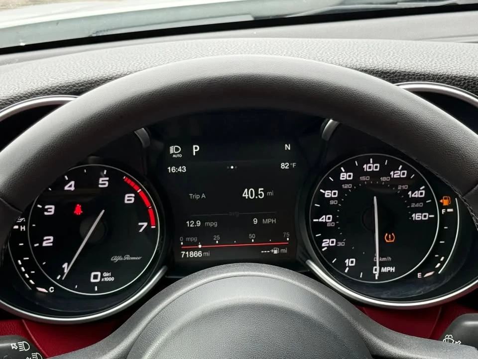 2018 Alfa Romeo Giulia - Image 6 of 14