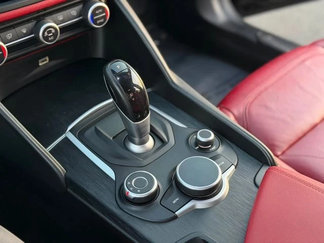 2018 Alfa Romeo Giulia - Image 21 of 21