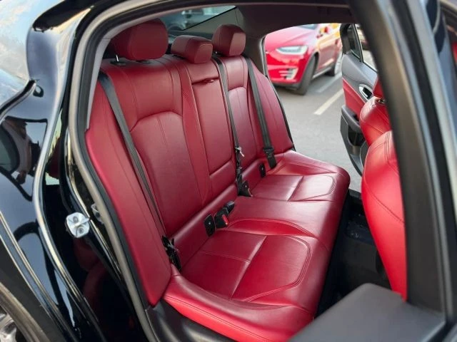 2018 Alfa Romeo Giulia - Image 12 of 21