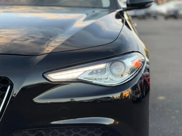 2018 Alfa Romeo Giulia - Image 6 of 21