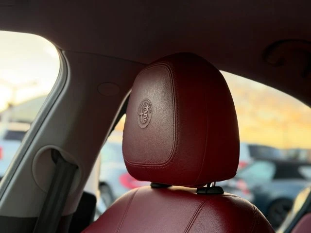 2018 Alfa Romeo Giulia - Image 18 of 21
