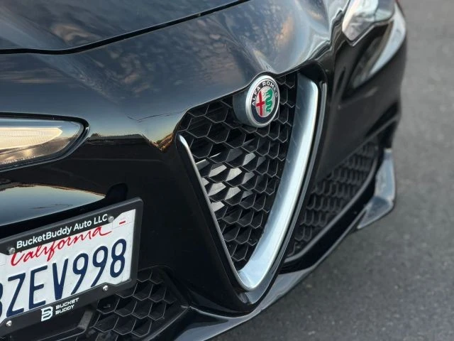 2018 Alfa Romeo Giulia - Image 4 of 21
