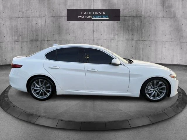 2018 Alfa Romeo Giulia - Image 4 of 21