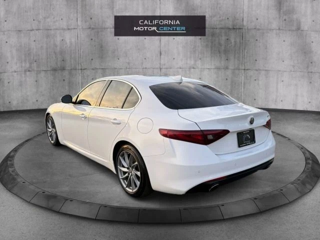 2018 Alfa Romeo Giulia - Image 7 of 21