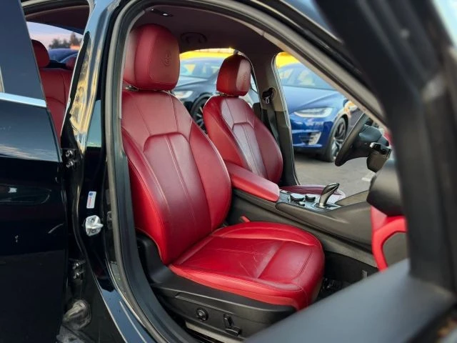 2018 Alfa Romeo Giulia - Image 11 of 24