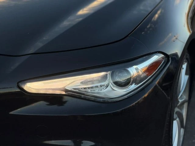 2018 Alfa Romeo Giulia - Image 6 of 24