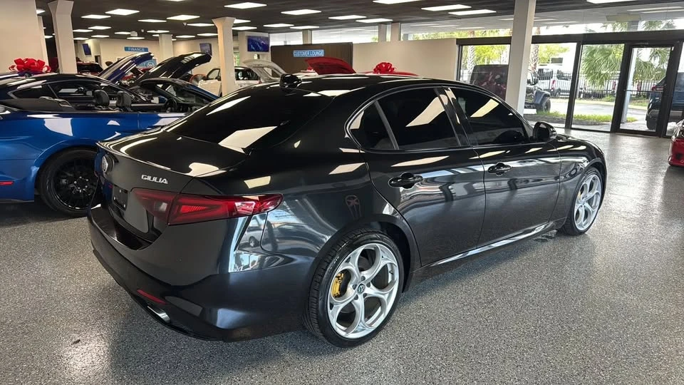 2018 Alfa Romeo Giulia - Image 5 of 20